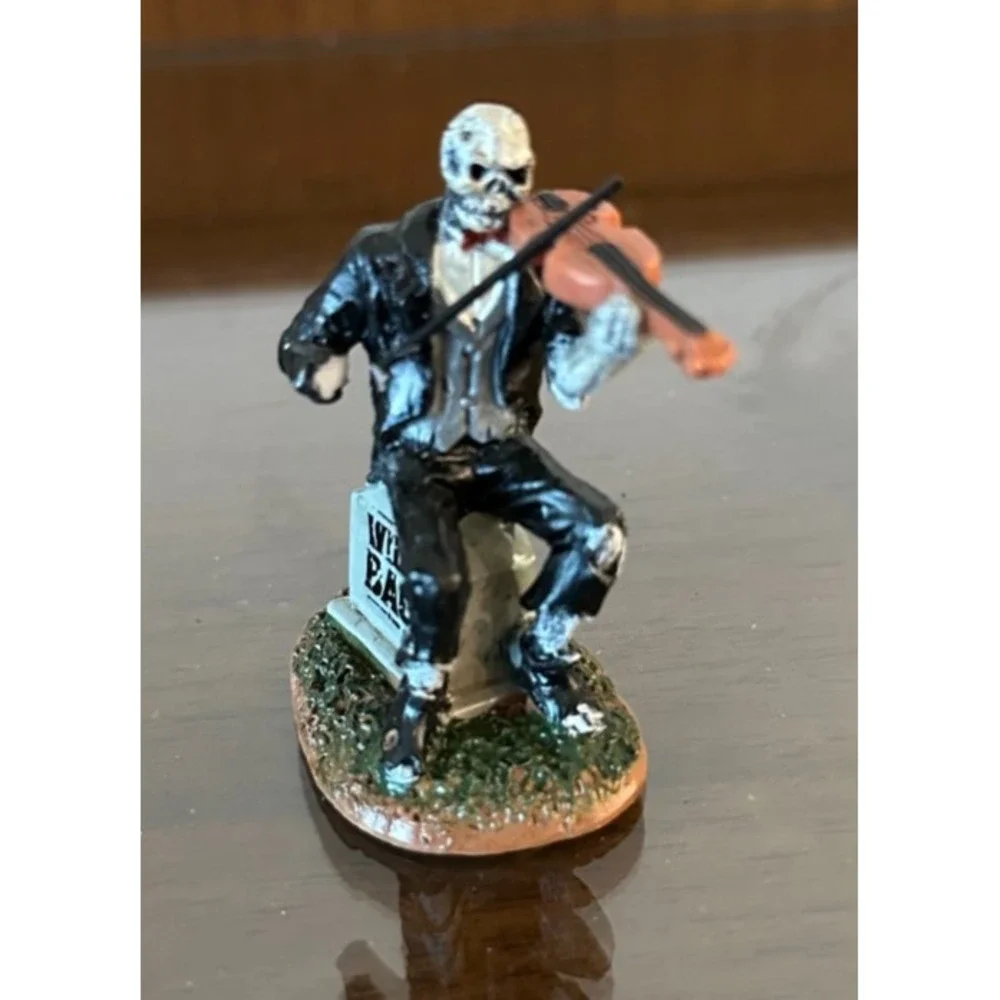 Lemax 2018 Serenading The Dead Spooky Town #82575 Melancholy Cemetery Figurine‎